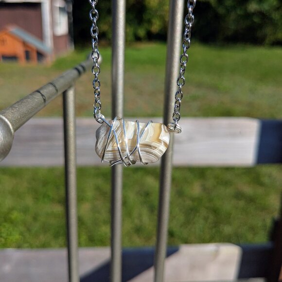 Mexican Lace Agate Wire Wrap Necklace - Picture 12 of 13